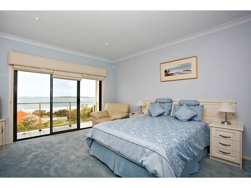 13 The Crescent, Victor Harbor SA 5211