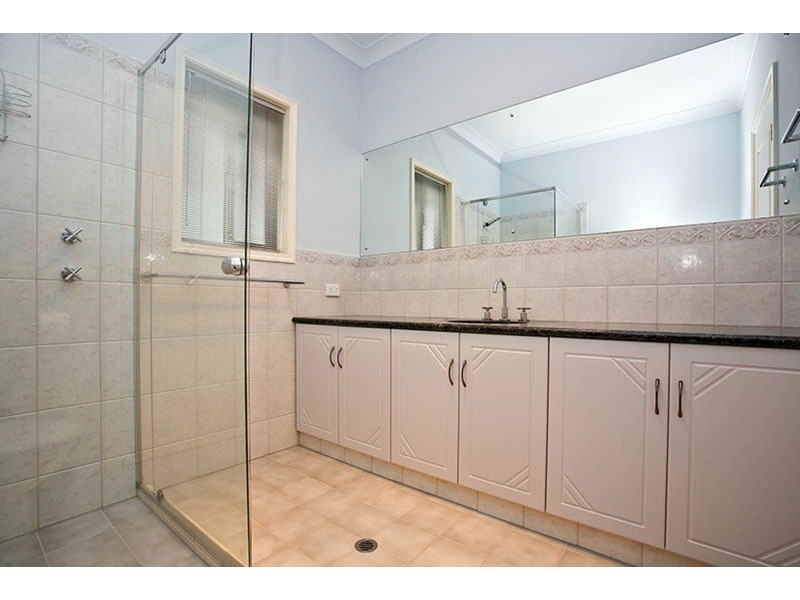 13 The Crescent, Victor Harbor SA 5211