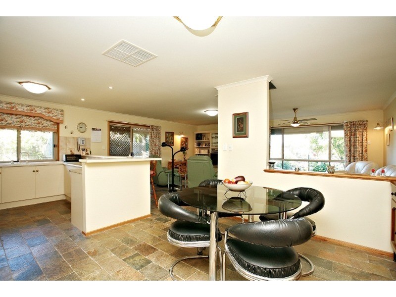 25 Dundalk Avenue, Mccracken SA 5211