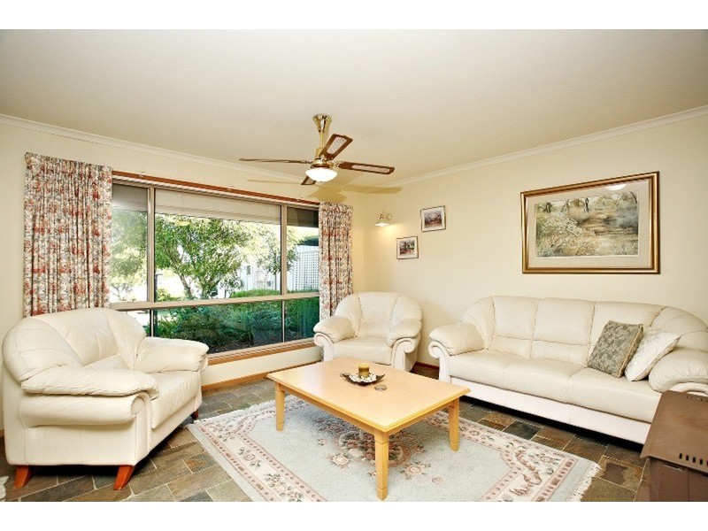 25 Dundalk Avenue, Mccracken SA 5211