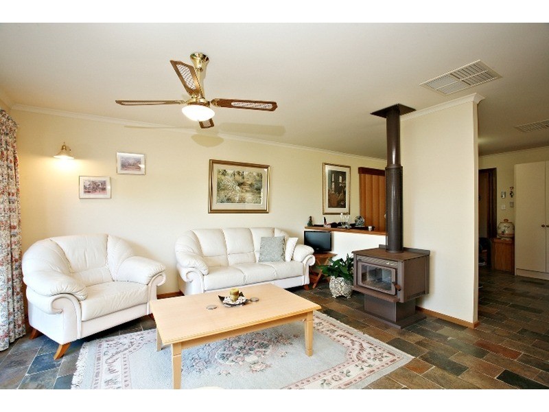 25 Dundalk Avenue, Mccracken SA 5211