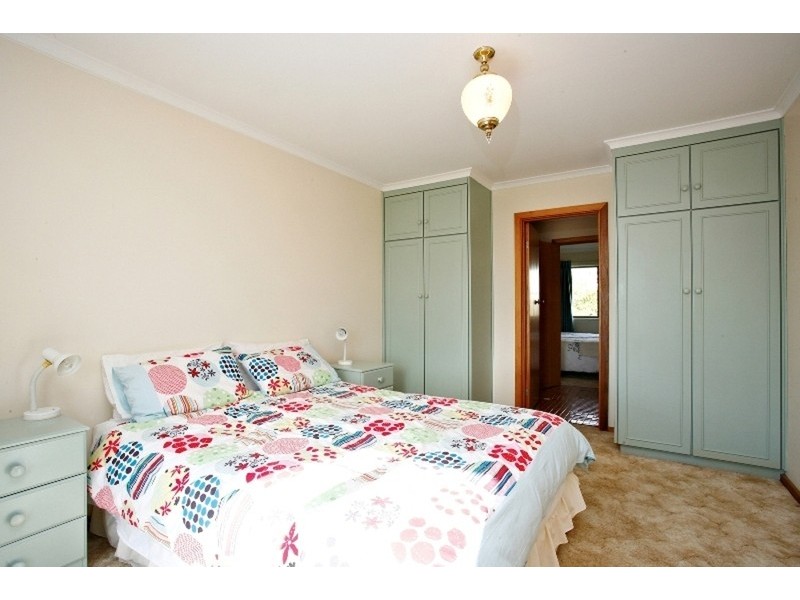2/11 Passatt Street, Encounter Bay SA 5211