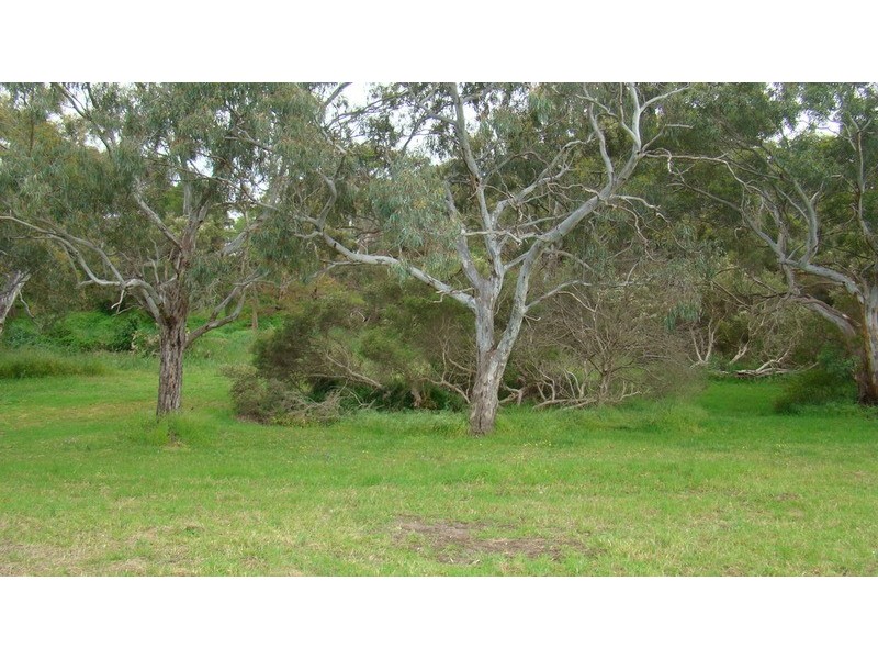 11 Almond Avenue, Victor Harbor SA 5211