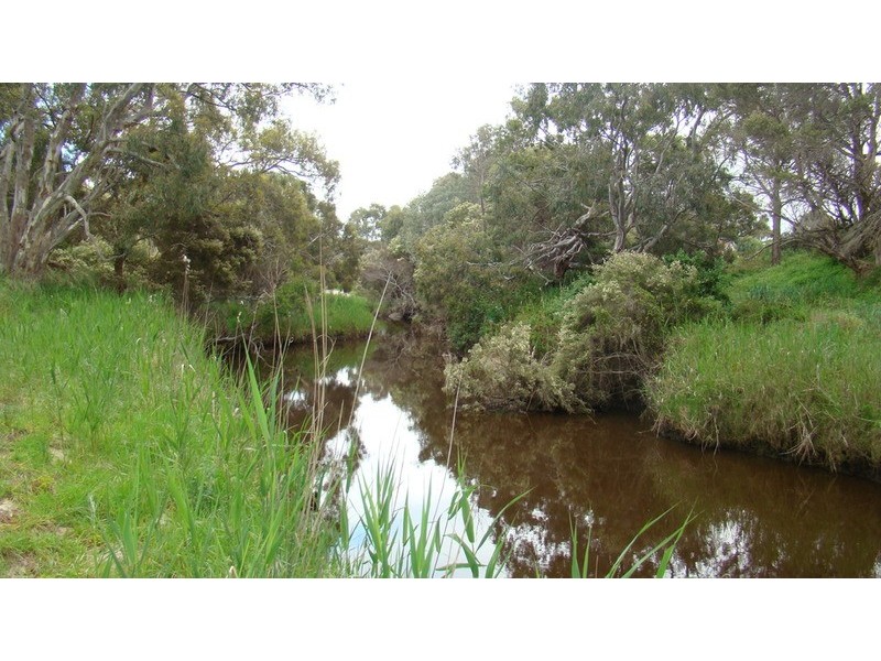 11 Almond Avenue, Victor Harbor SA 5211