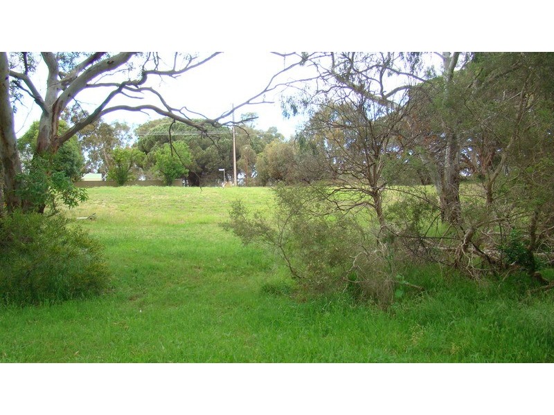 11 Almond Avenue, Victor Harbor SA 5211