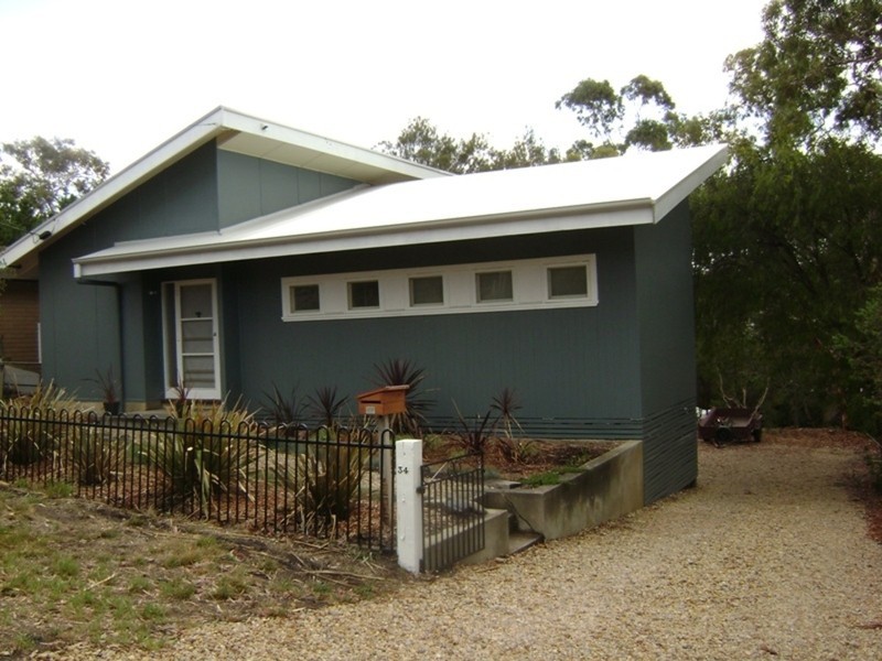 34 Pine Avenue, Victor Harbor SA 5211