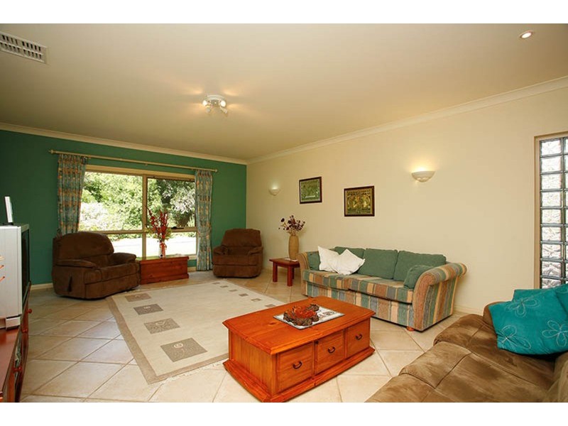 2 Lamont Court, Mccracken SA 5211