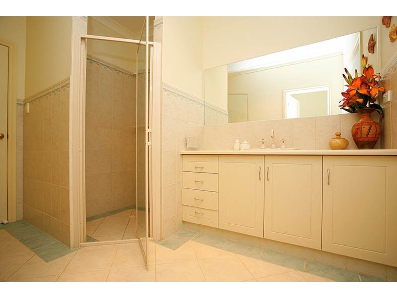 2 Lamont Court, Mccracken SA 5211