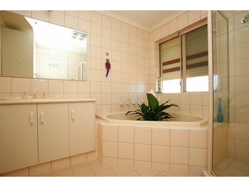 2/1 Lakeside Circuit, Encounter Bay SA 5211