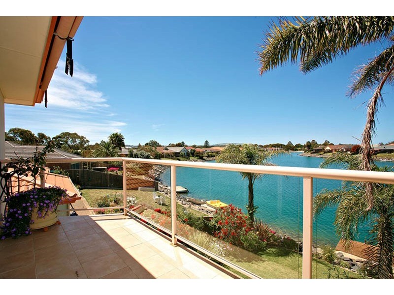 2/1 Lakeside Circuit, Encounter Bay SA 5211