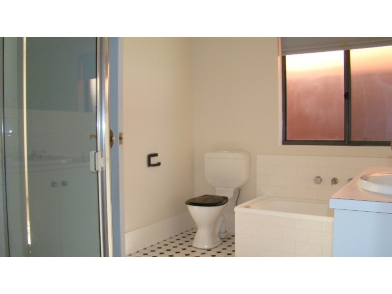 17 Matthew Flinders Drive, Encounter Bay SA 5211