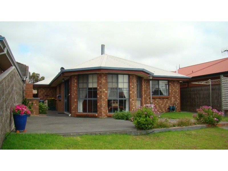 17 Matthew Flinders Drive, Encounter Bay SA 5211