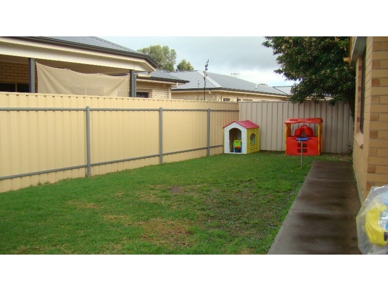 2/106 Bay Road, Encounter Bay SA 5211