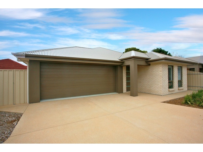 Villas 2 & 5/18-22 Leworthy Street, Victor Harbor SA 5211