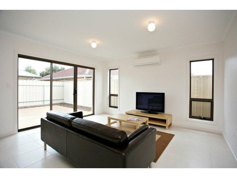 Villas 2 & 5/18-22 Leworthy Street, Victor Harbor SA 5211