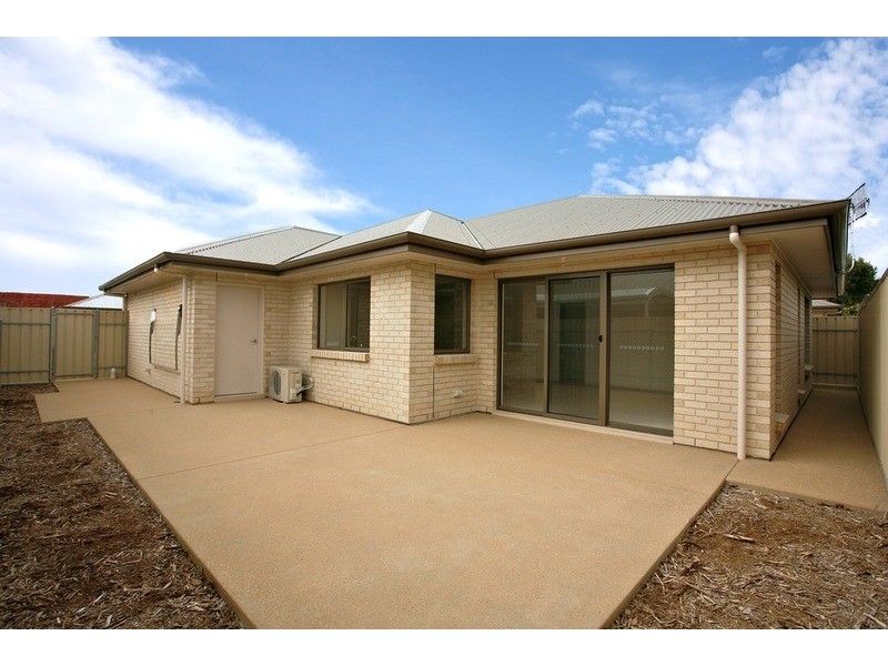 Villas 2 & 5/18-22 Leworthy Street, Victor Harbor SA 5211