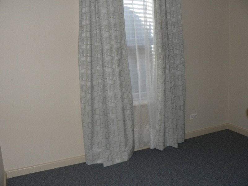 8 Churchill Road, Victor Harbor SA 5211