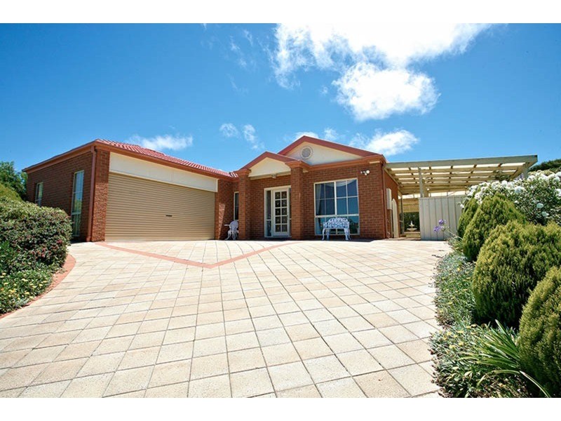 8 Gribble Court, Encounter Bay SA 5211