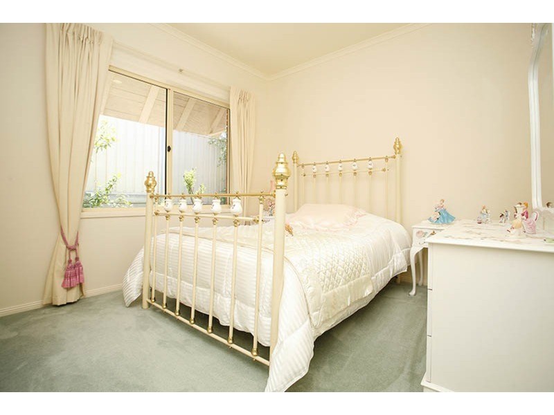 8 Gribble Court, Encounter Bay SA 5211