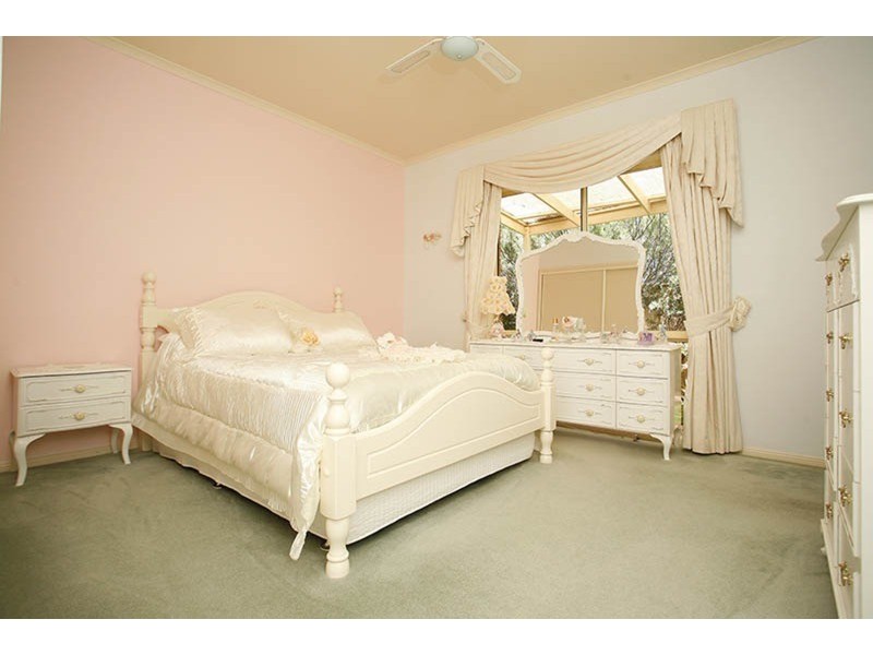 8 Gribble Court, Encounter Bay SA 5211