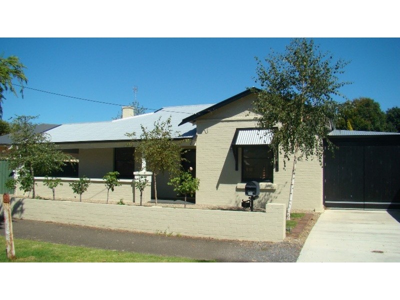 5 Lindsay Street, Victor Harbor SA 5211