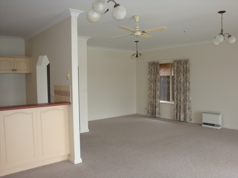 11 Lakeside Circuit, Encounter Bay SA 5211