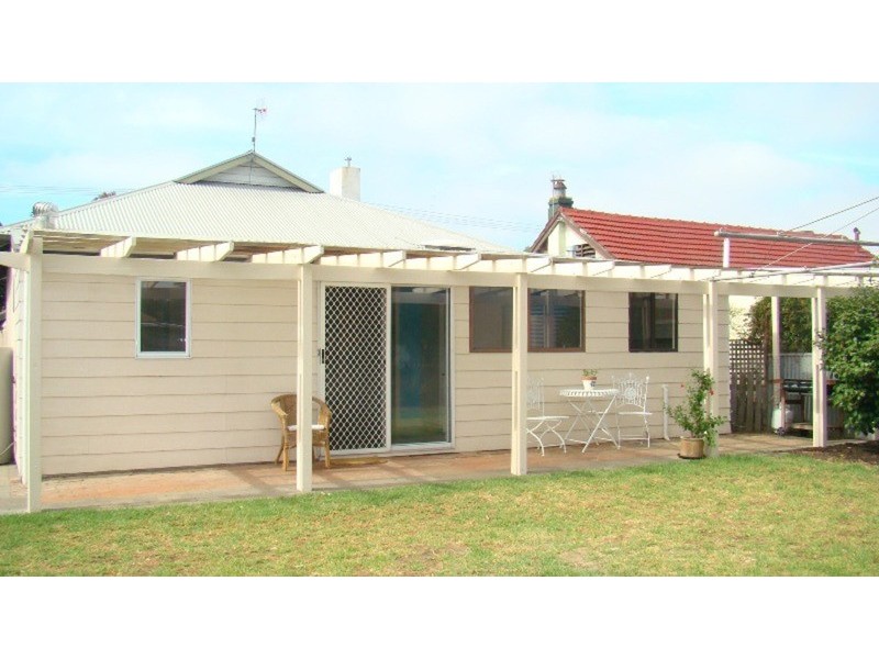 19 Sturt Street, Victor Harbor SA 5211