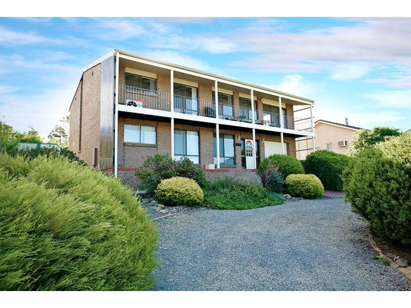 9 Norma Crescent, Encounter Bay SA 5211