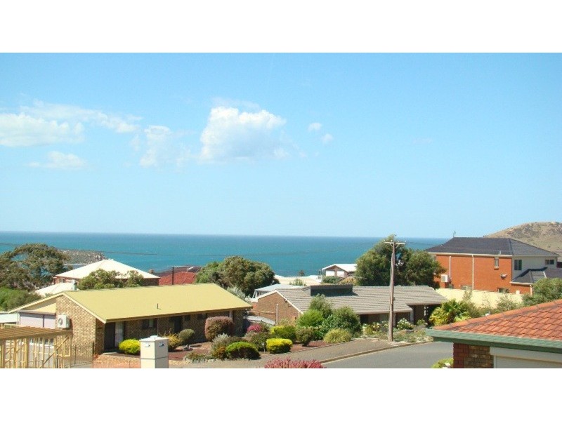 9 Norma Crescent, Encounter Bay SA 5211