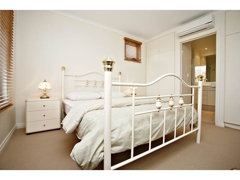 4/2 Solway Crescent, Encounter Bay SA 5211