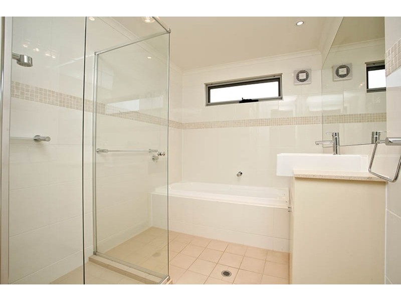 4/2 Solway Crescent, Encounter Bay SA 5211