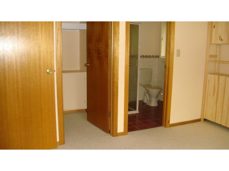 7 Dwiar Road, Victor Harbor SA 5211