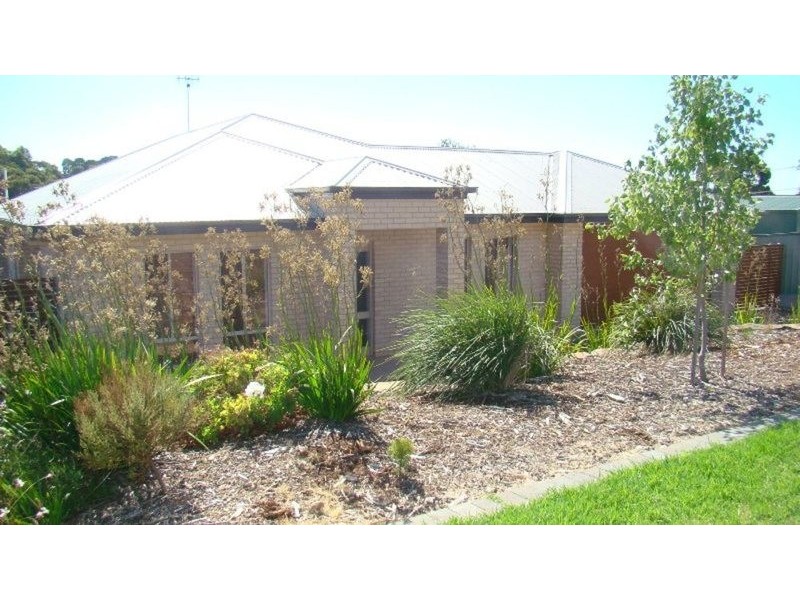 4 Gare Court, Victor Harbor SA 5211