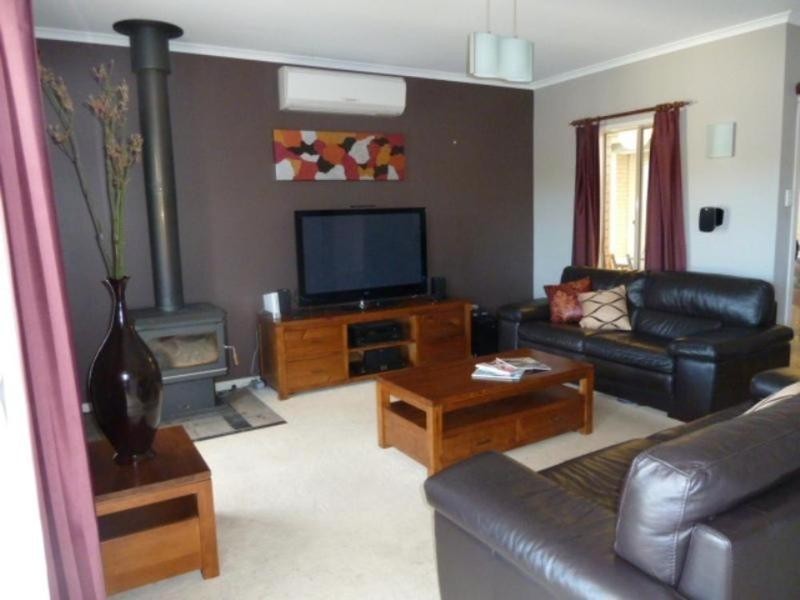 4 Gare Court, Victor Harbor SA 5211