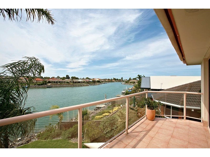 1/1 Lakeside Circuit, Encounter Bay SA 5211