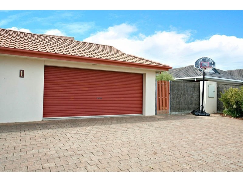 1/1 Lakeside Circuit, Encounter Bay SA 5211