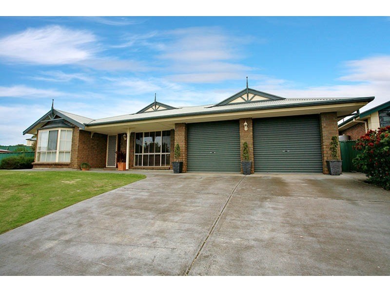 3 Gare Court, Victor Harbor SA 5211
