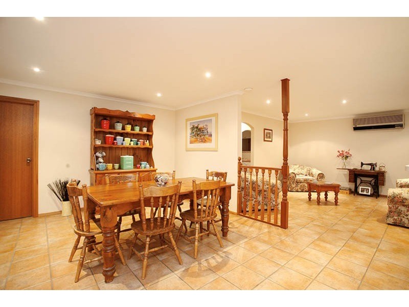 3 Gare Court, Victor Harbor SA 5211