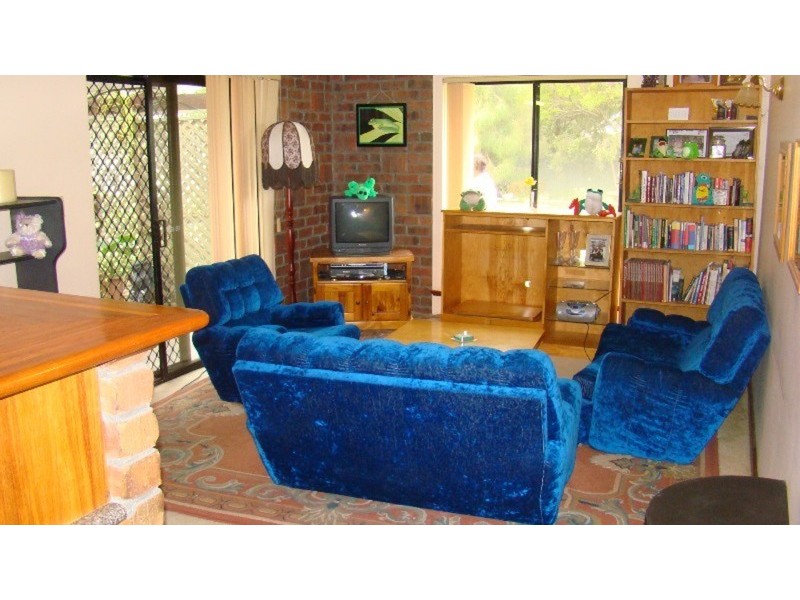 4 Lord Hobart Crescent, Encounter Bay SA 5211