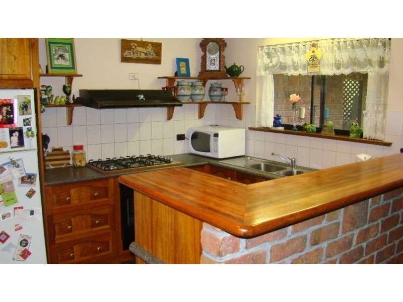 4 Lord Hobart Crescent, Encounter Bay SA 5211