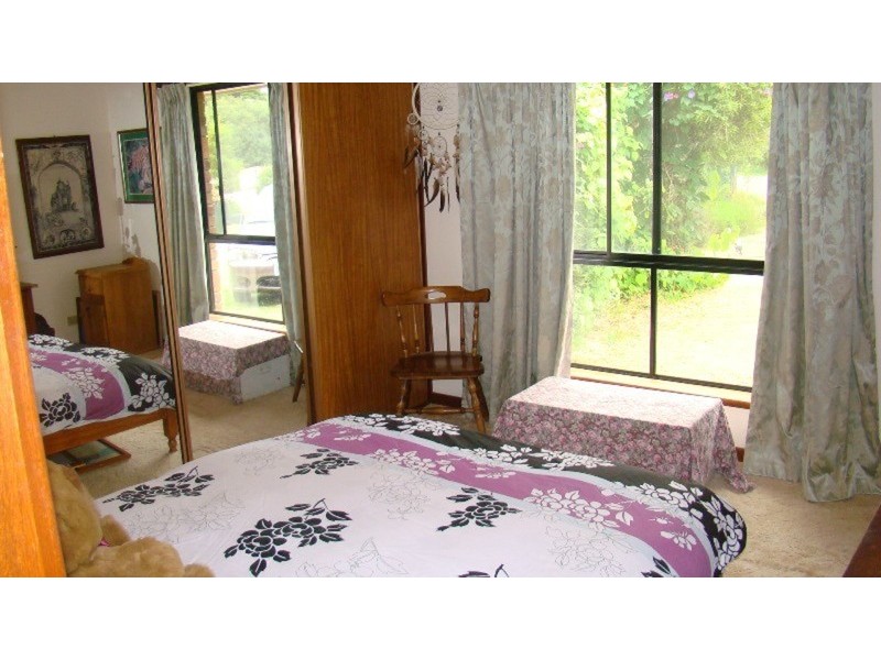 4 Lord Hobart Crescent, Encounter Bay SA 5211