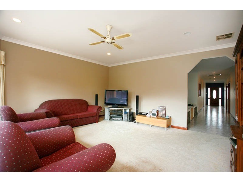 90 Cudmore Road, Mccracken SA 5211