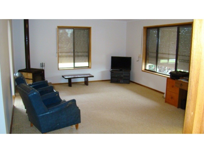 8 Heath (Cnr Dwiar Rd) Street, Victor Harbor SA 5211