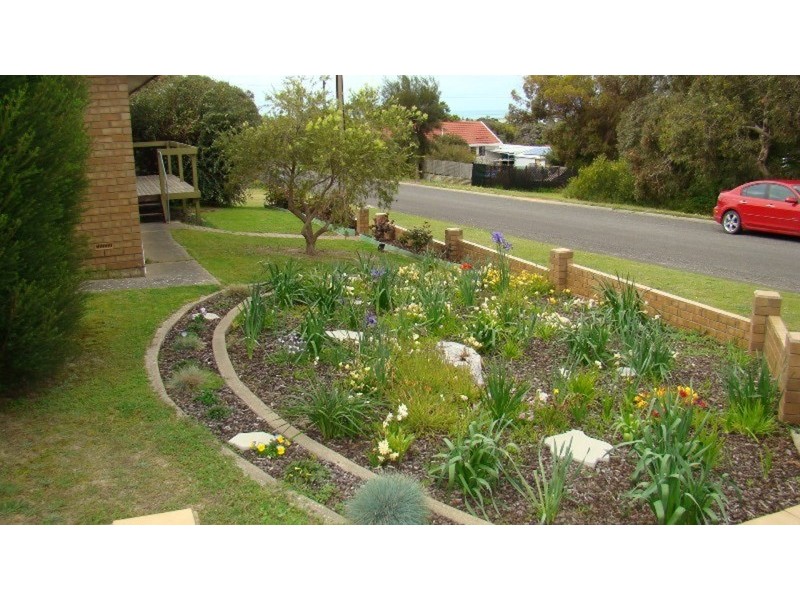 8 Heath (Cnr Dwiar Rd) Street, Victor Harbor SA 5211