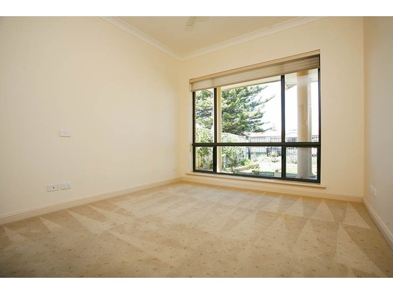 31 Victoria  Street, Victor Harbor SA 5211