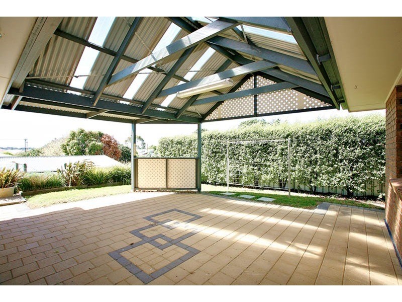 10 Laurie Avenue, Encounter Bay SA 5211