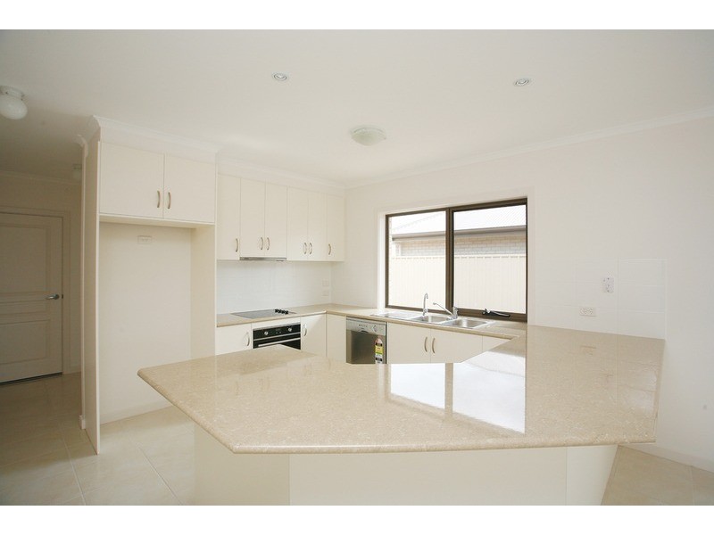 Villas 2 & 4/18-22 Leworthy  Street, Victor Harbor SA 5211