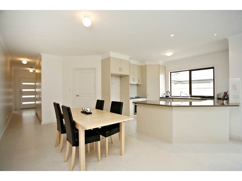 Villas 2 & 4/18-22 Leworthy  Street, Victor Harbor SA 5211