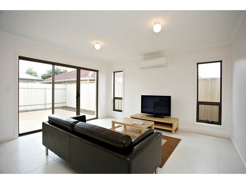 Villas 2 & 4/18-22 Leworthy  Street, Victor Harbor SA 5211