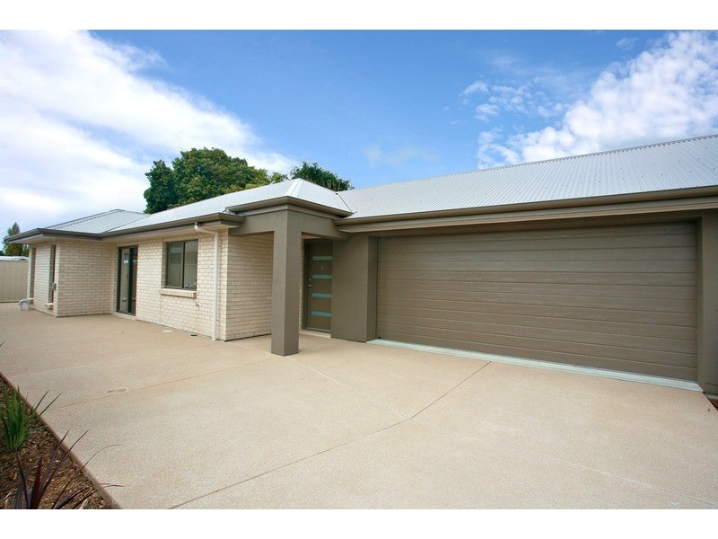Villas 2 & 4/18-22 Leworthy  Street, Victor Harbor SA 5211